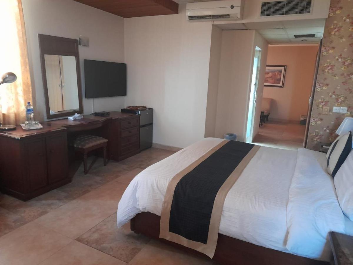 Shalimar Tower Hotel Lahore Eksteriør billede