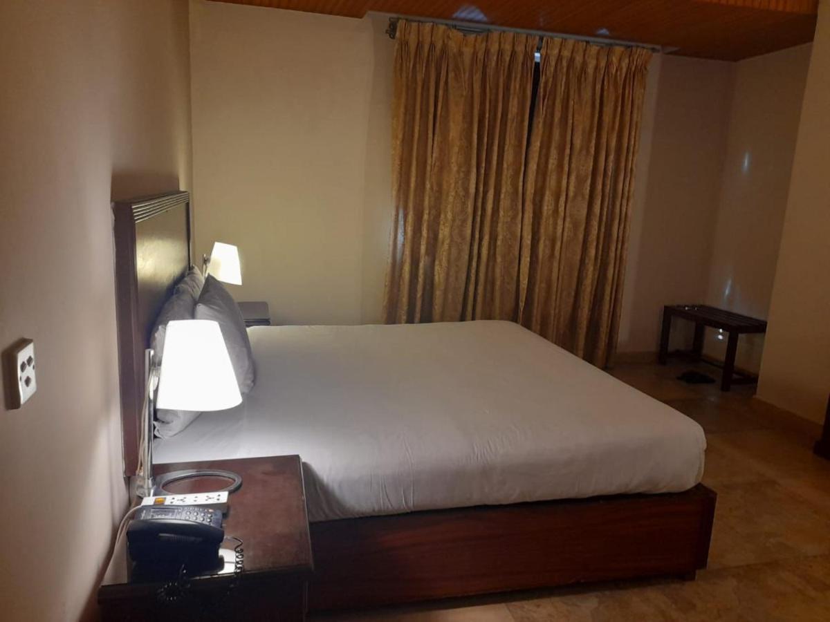 Shalimar Tower Hotel Lahore Eksteriør billede